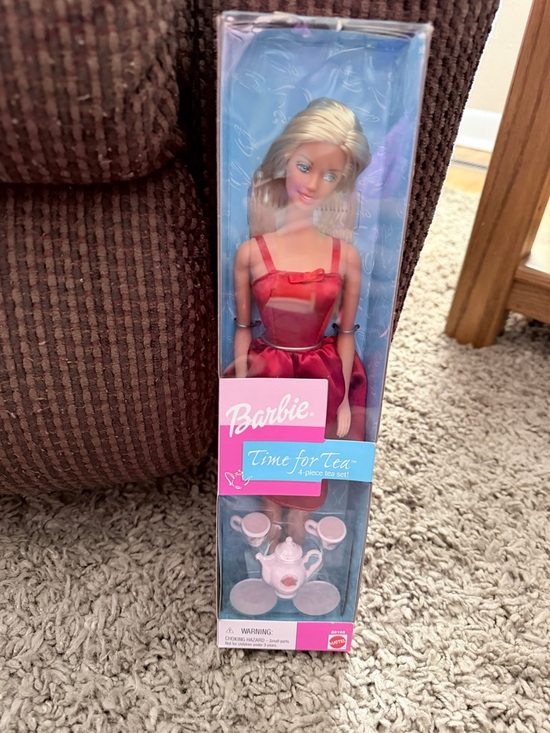 Barbie Doll in Pink and Red Tea Dress Vintage - Picture 3 of 5